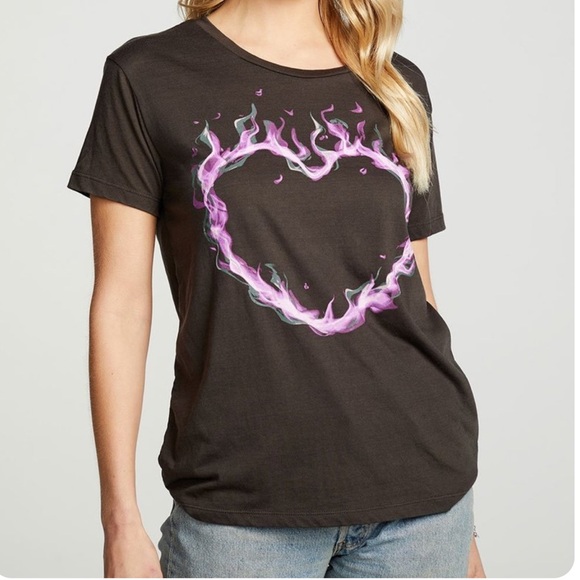 Revolve Chaser LA Heart of Fire Tee Black/purple Heart NWT size small - Picture 1 of 5